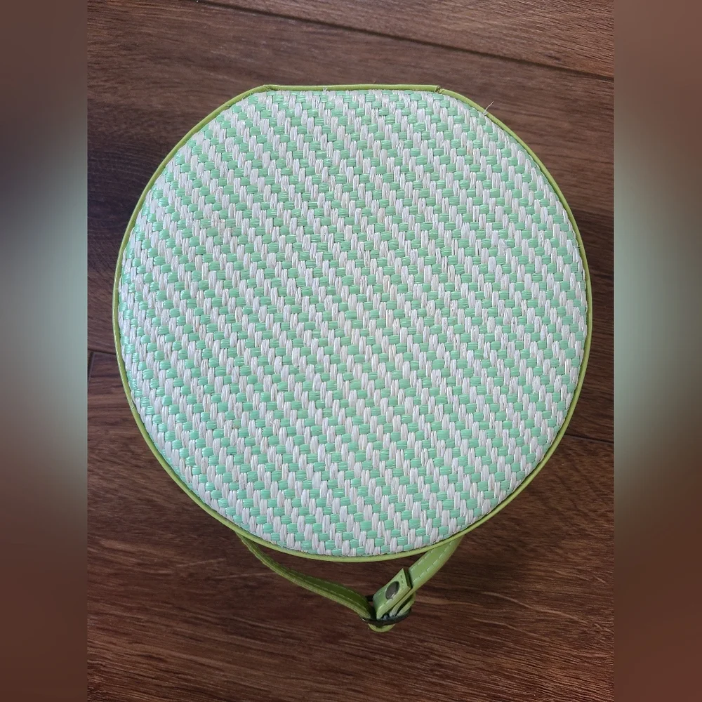 Vintage Mint Green Jewelry Travel Organizer Case with lock and key